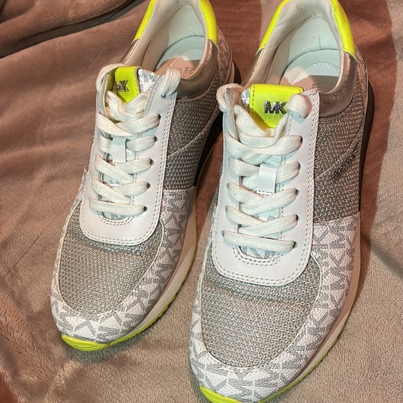 MK Allie Trainer Mini Logo PVC -Slightly Used but very good condition - Picture 1 of 10